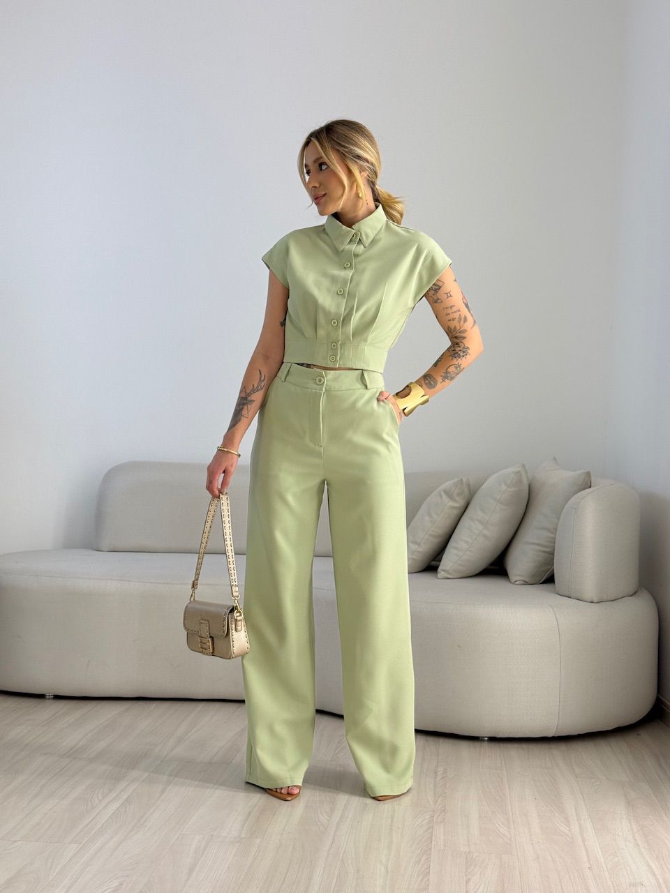 CONJUNTO RAFA CAMISA CROPPED VERDE