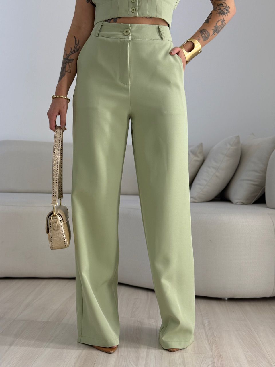 CONJUNTO RAFA CAMISA CROPPED VERDE