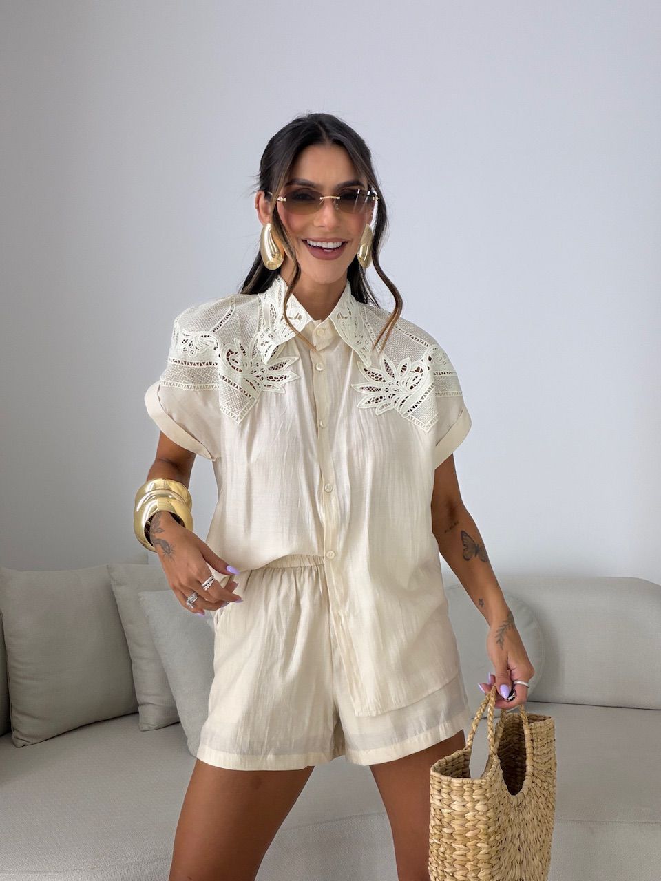 CONJUNTO NATY SHORT AREIA