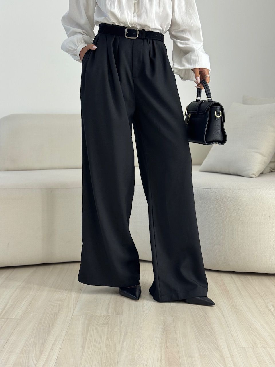 CALÇA PAULA CINTO PRETA - 0074240033 - CAROLLA FERRARO