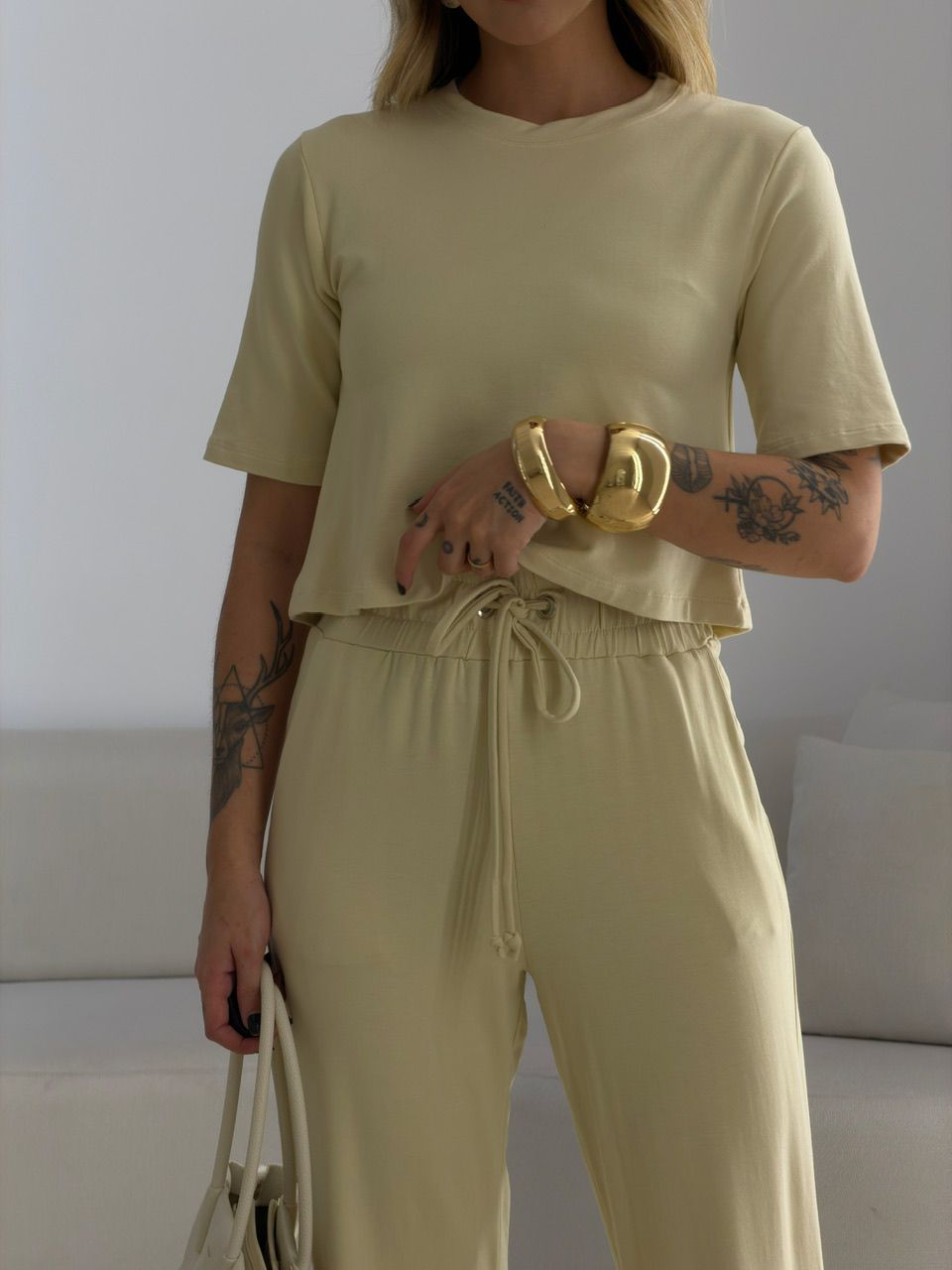 CONJUNTO MAITÊ CALÇA CREME