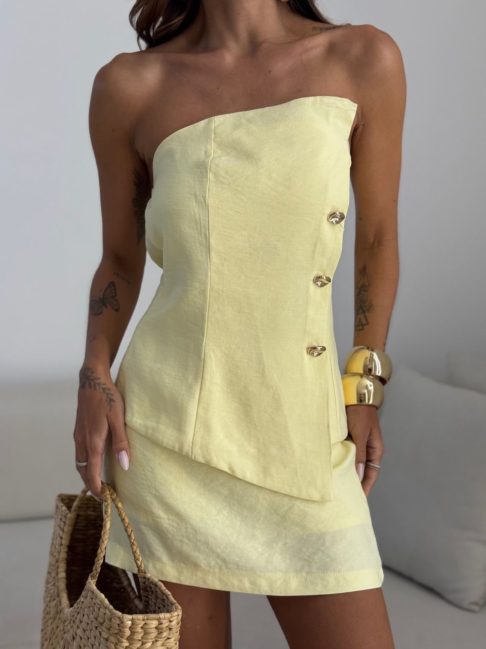 CONJUNTO RENATA TOMARA QUE CAIA AMARELO