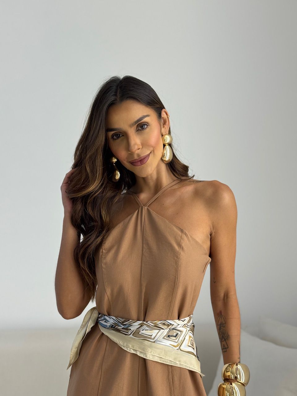 MACACÃO LARISSA FRENTE ÚNICA NUDE