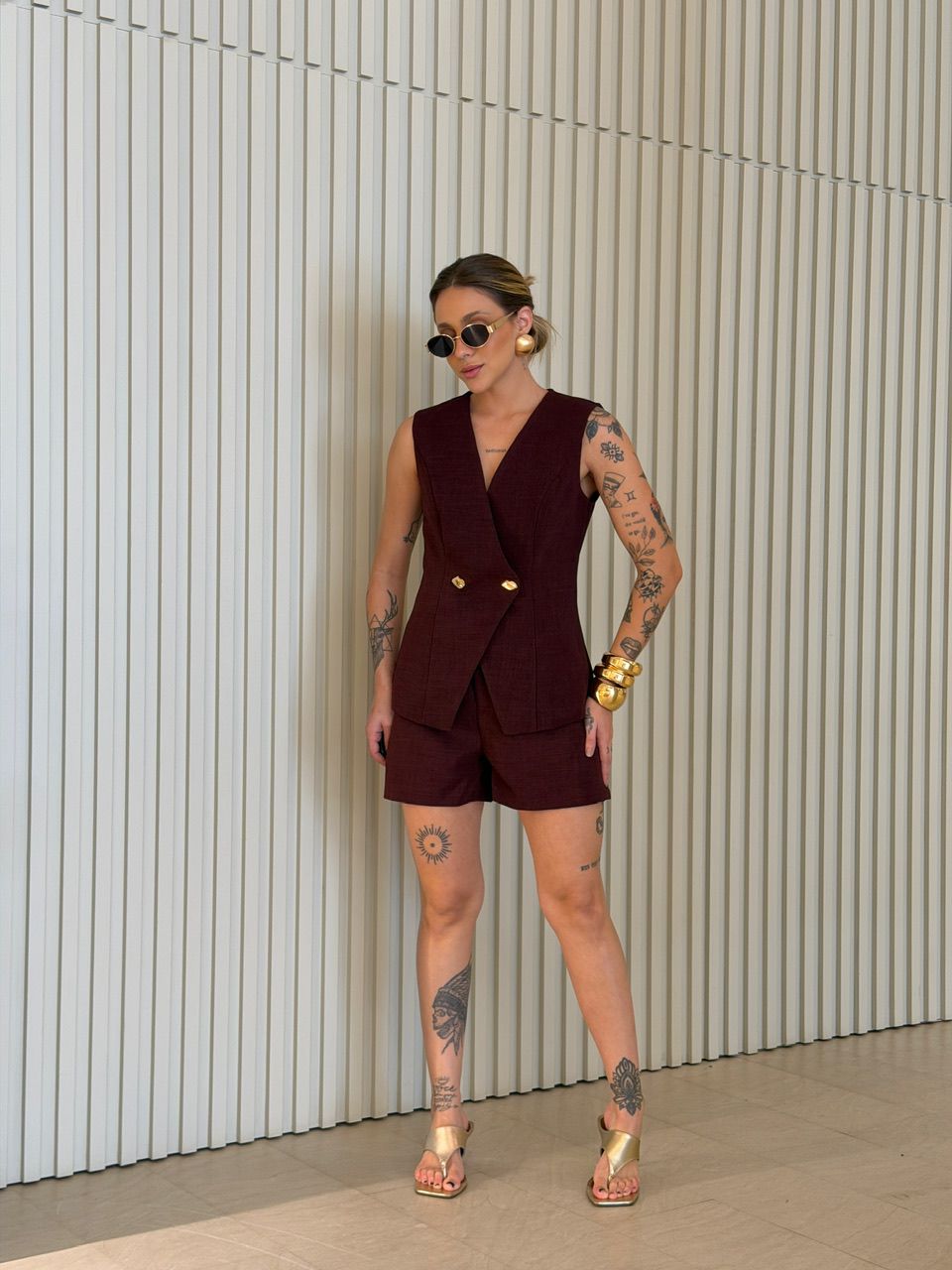 CONJUNTO ELZA COLETE SHORT VINHO