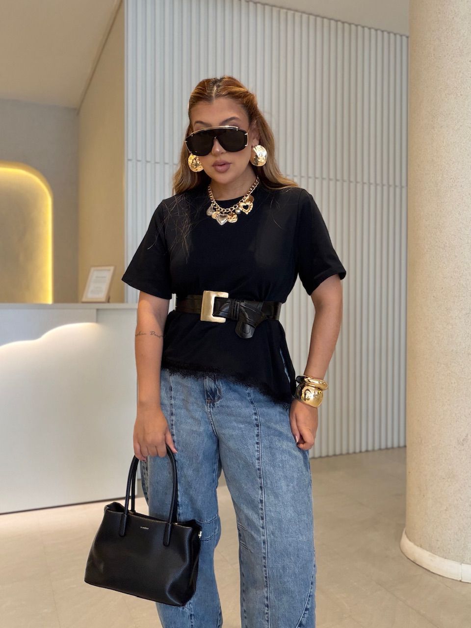 T-SHIRT MARINA RENDA PRETA - 0076780033 - CAROLLA FERRARO