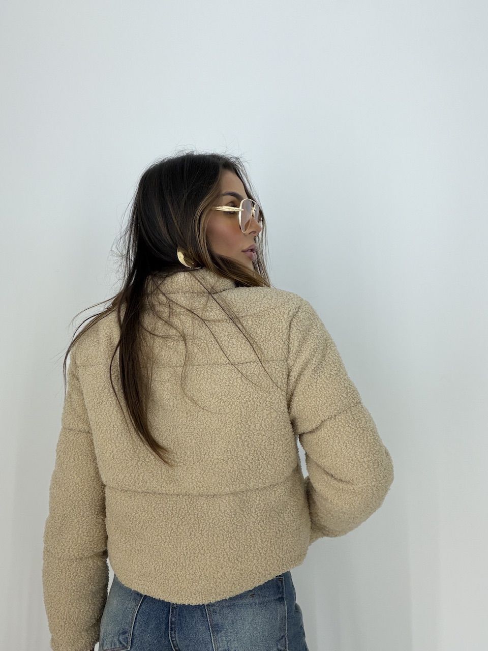 JAQUETA REBECA CARNEIRINHO AREIA