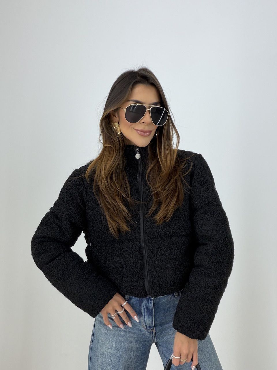 JAQUETA REBECA CARNEIRINHO PRETO