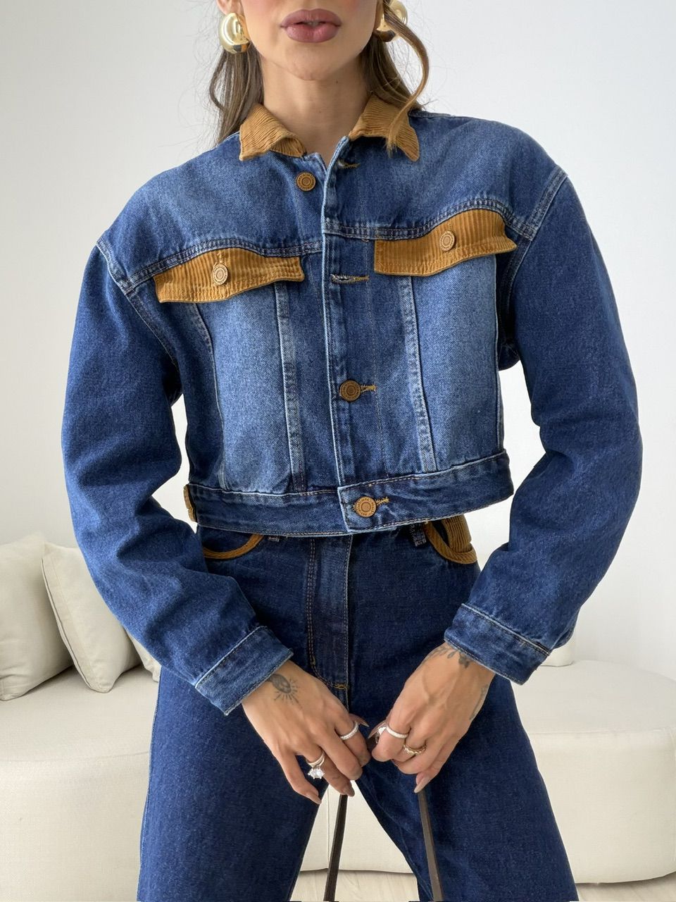 JAQUETA SILVANA BOLSOS COTELÊ JEANS