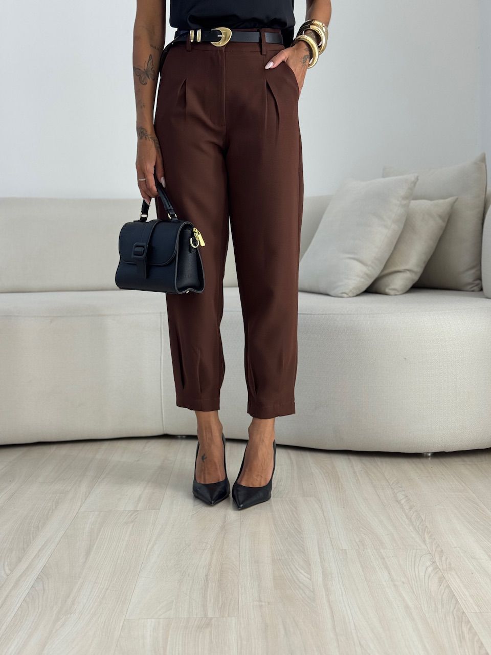 CALÇA MARIA CLARA CENOURA CAFÉ - 0074370160 - CAROLLA FERRARO