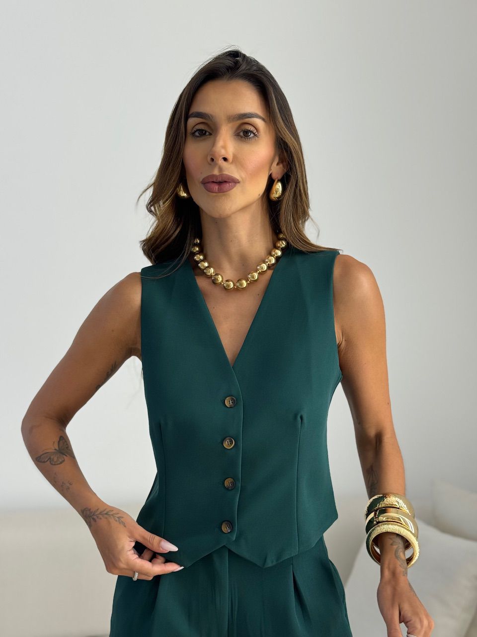 CONJUNTO PÂMELA COLETE SHORT VERDE