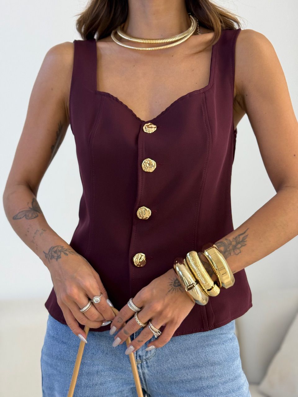 COLETE TÂNIA BOTÕES VINHO