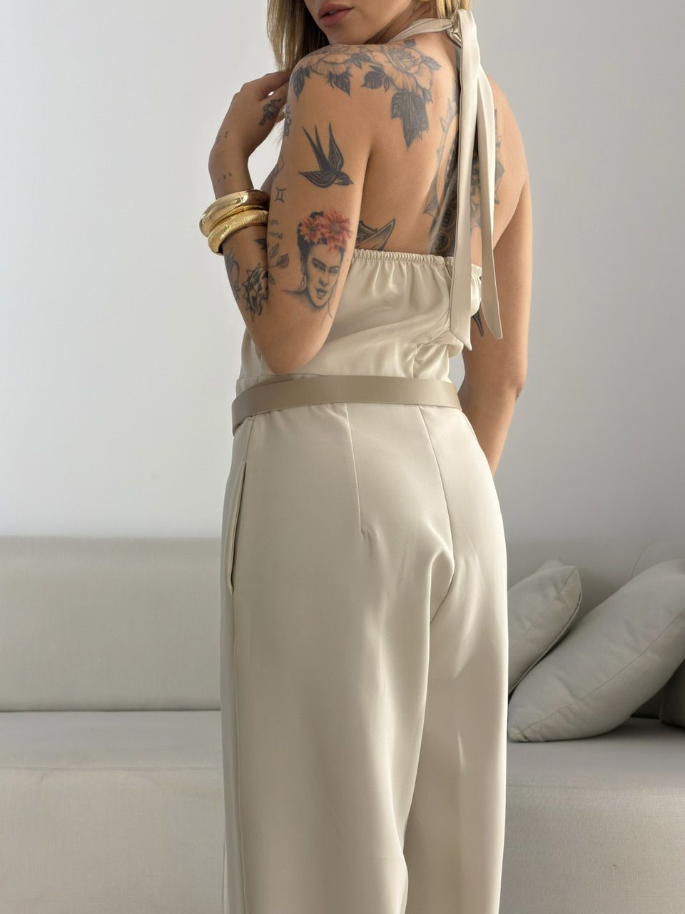 MACACÃO ELISANGELA GOLA DRAPEADA AREIA