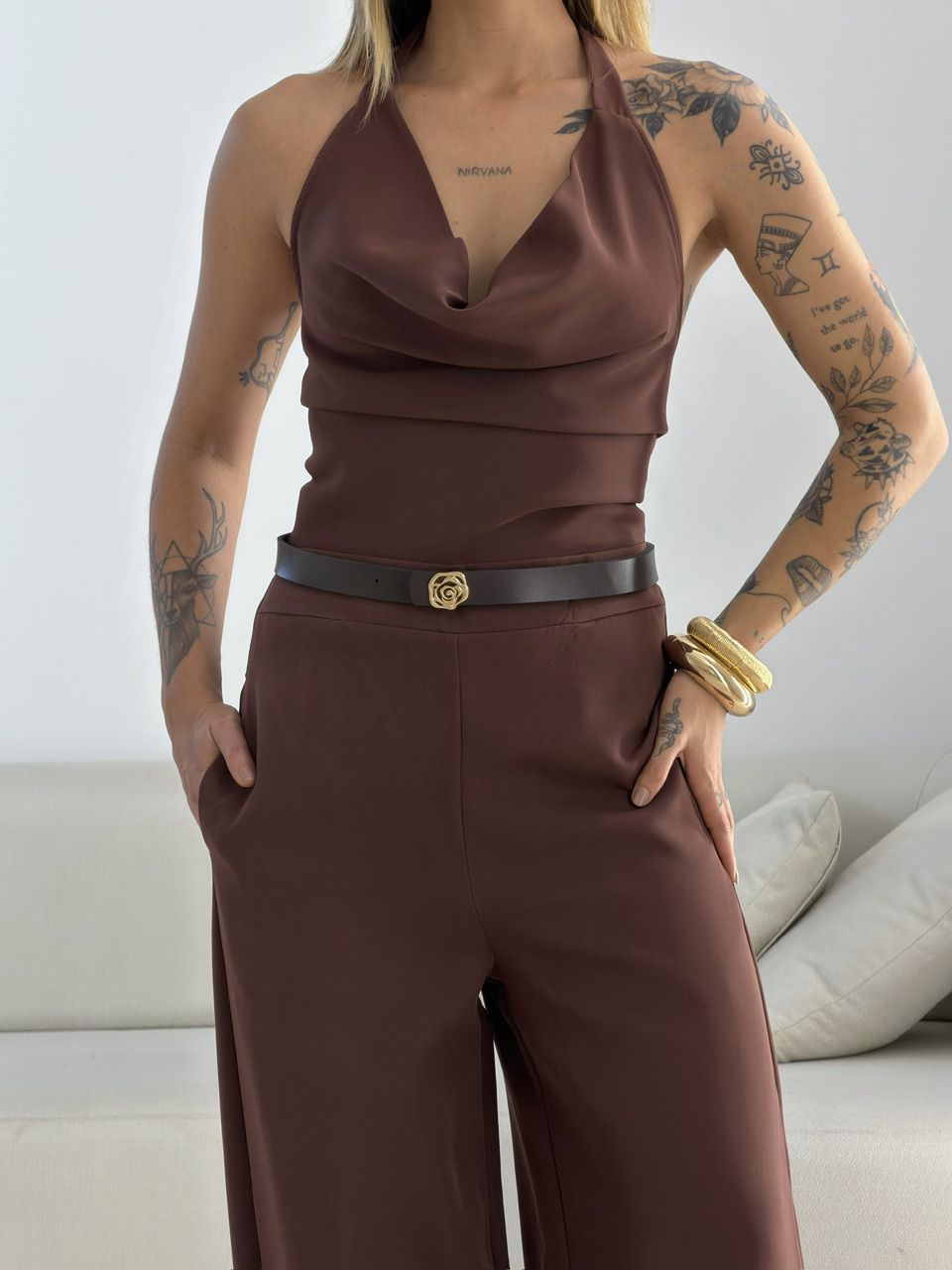 MACACÃO ELISANGELA GOLA DRAPEADA MARROM