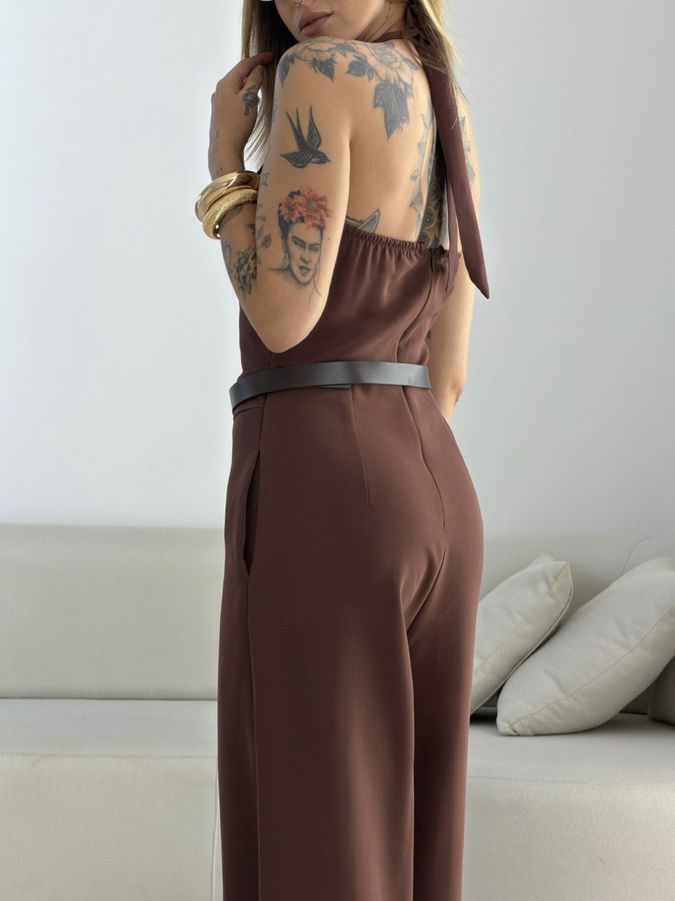 MACACÃO ELISANGELA GOLA DRAPEADA MARROM