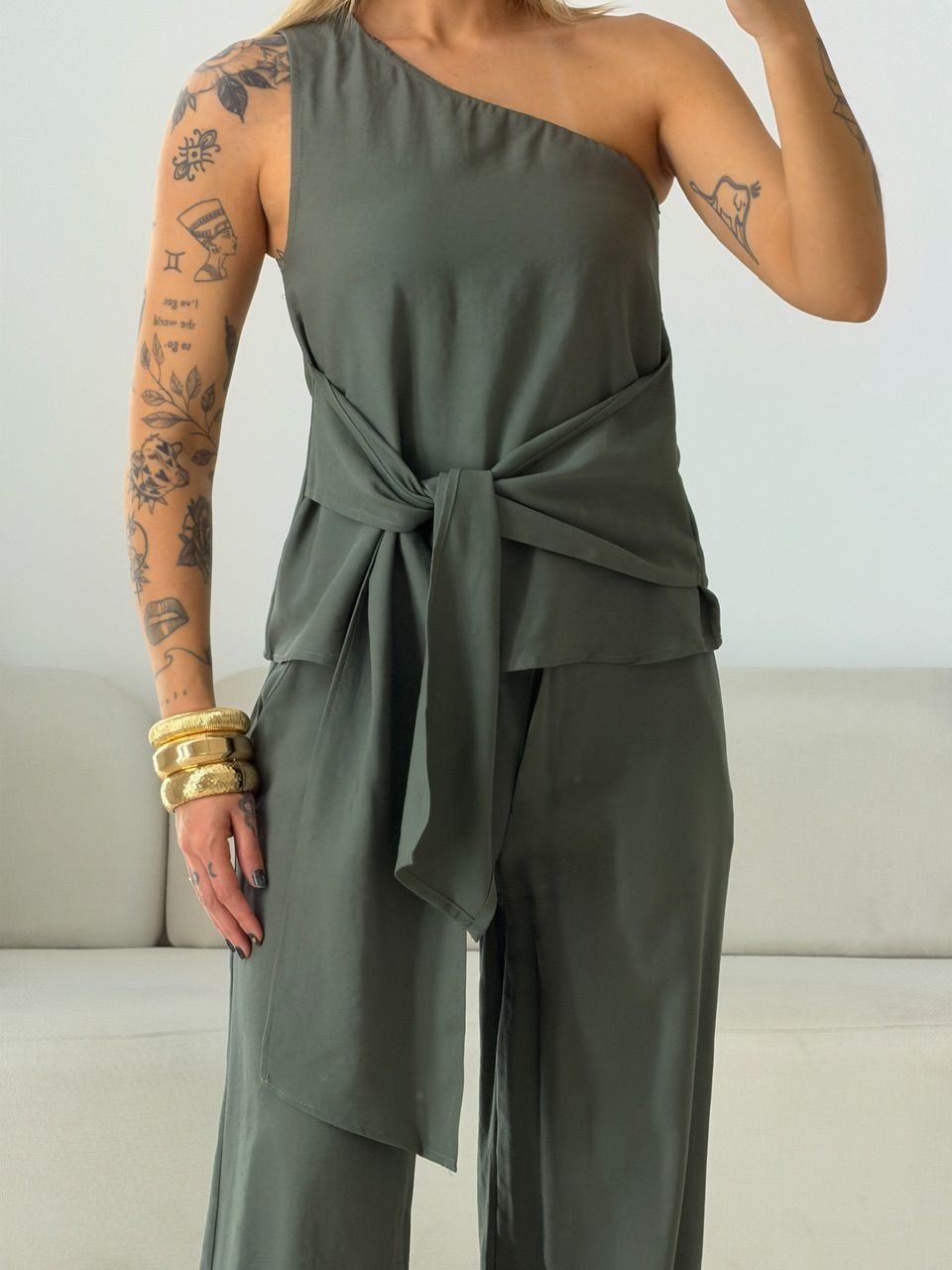 CONJUNTO TAILA NULA MANGA VERDE