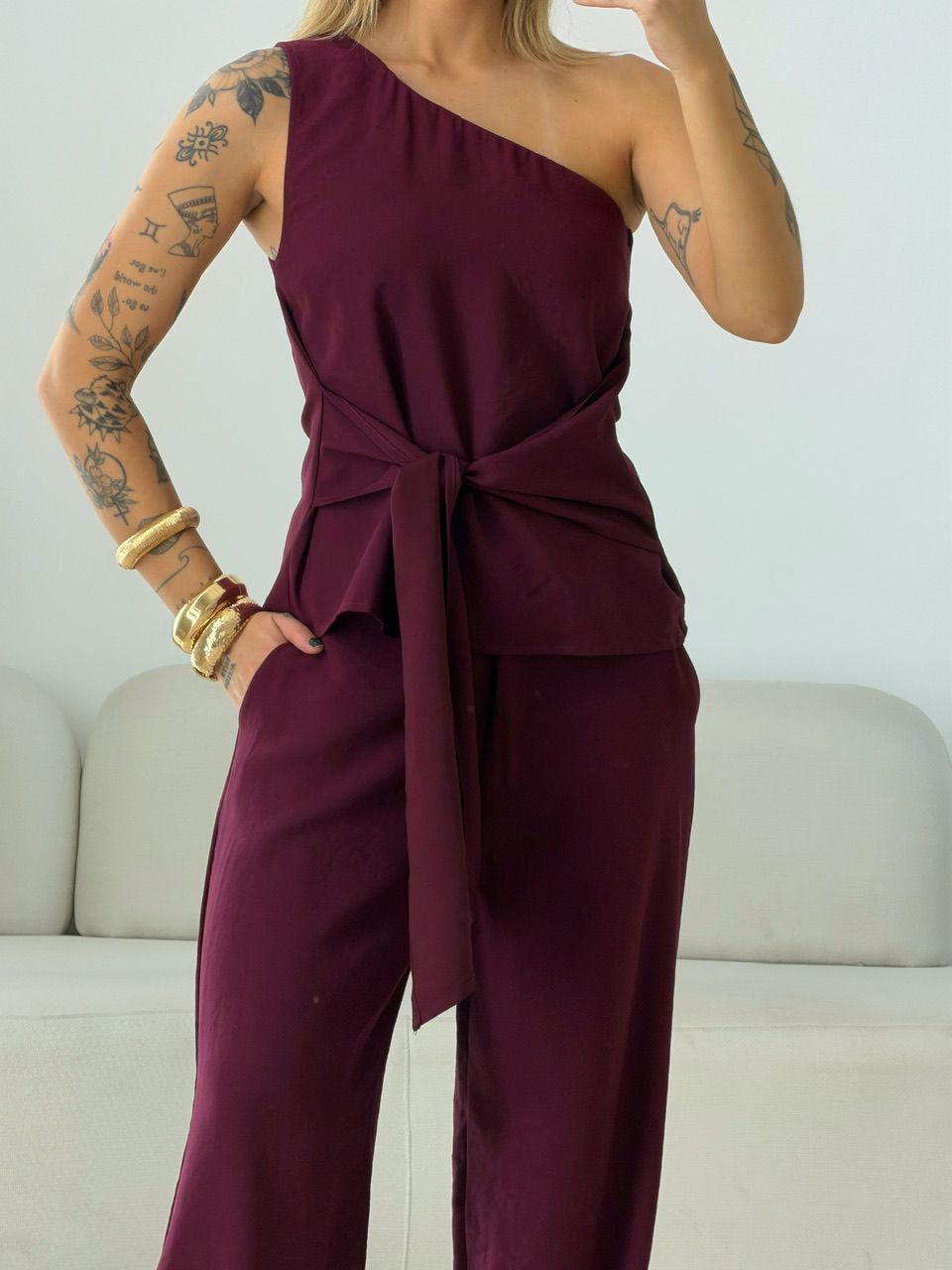 CONJUNTO TAILA NULA MANGA VINHO