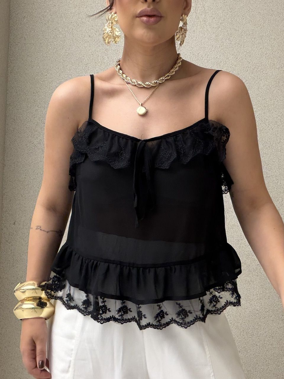 BLUSA LUARA RENDA PRETA