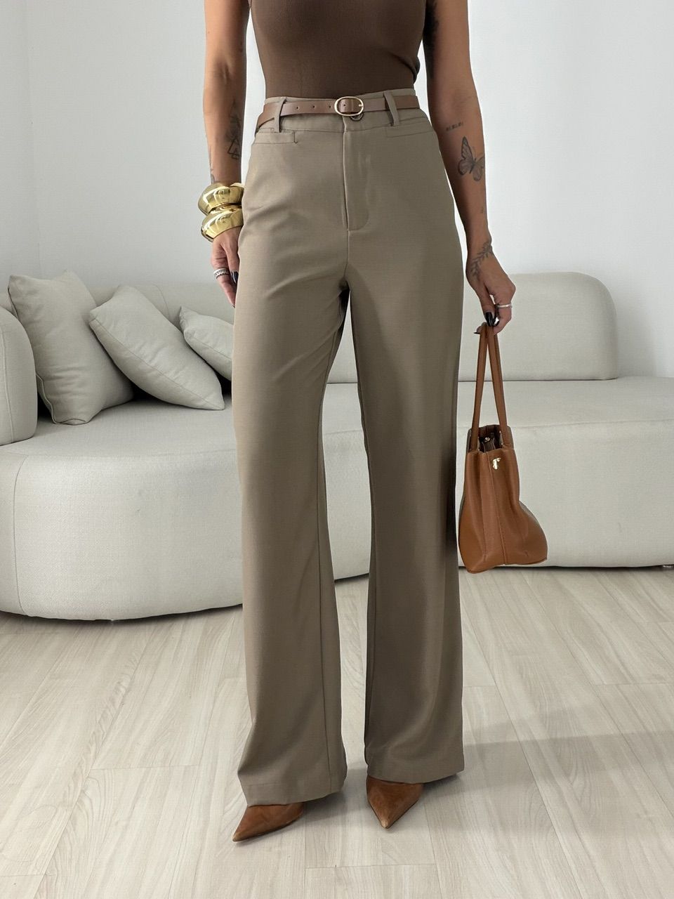 CALÇA HELOÍSA CINTO CAQUI - 0080370096 - CAROLLA FERRARO