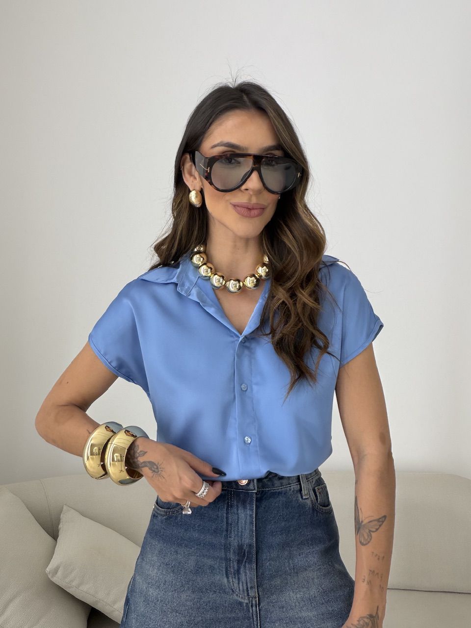 CAMISA NOEMI ACETINADA AZUL - 0080380109 - CAROLLA FERRARO