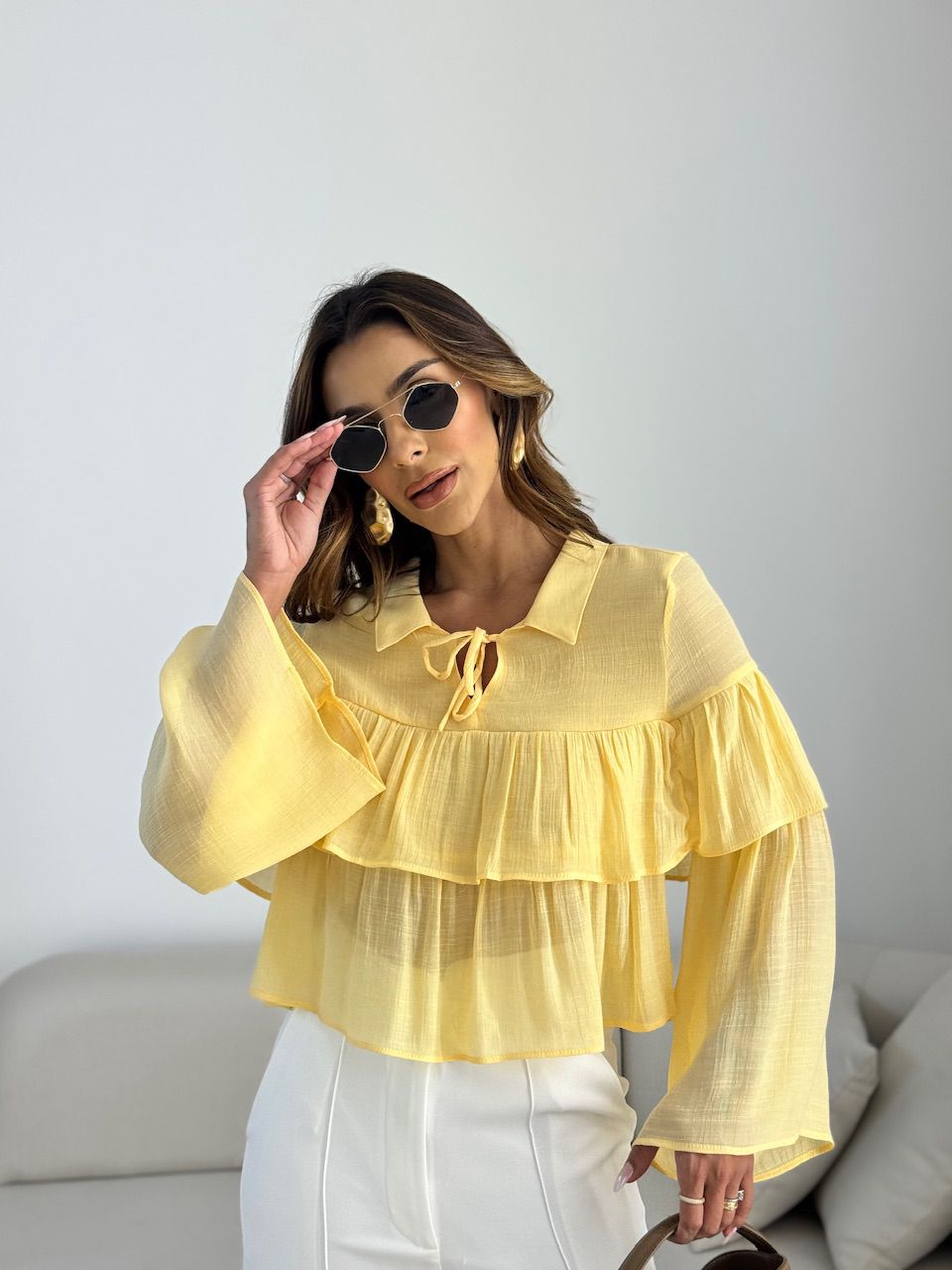 BLUSA FABIOLA BABADO AMARELA - 0069660112 - CAROLLA FERRARO