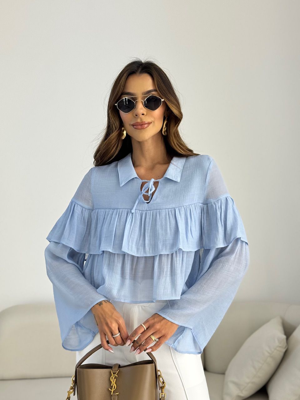 BLUSA FABIOLA BABADO AZUL - 0069660109 - CAROLLA FERRARO