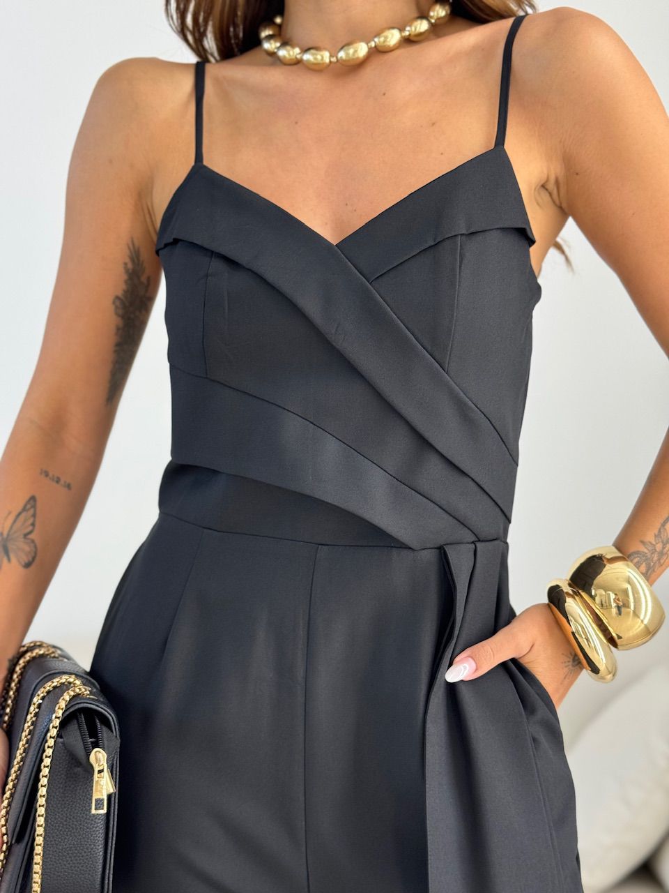 MACACÃO GIOVANA ALCINHA PRETO