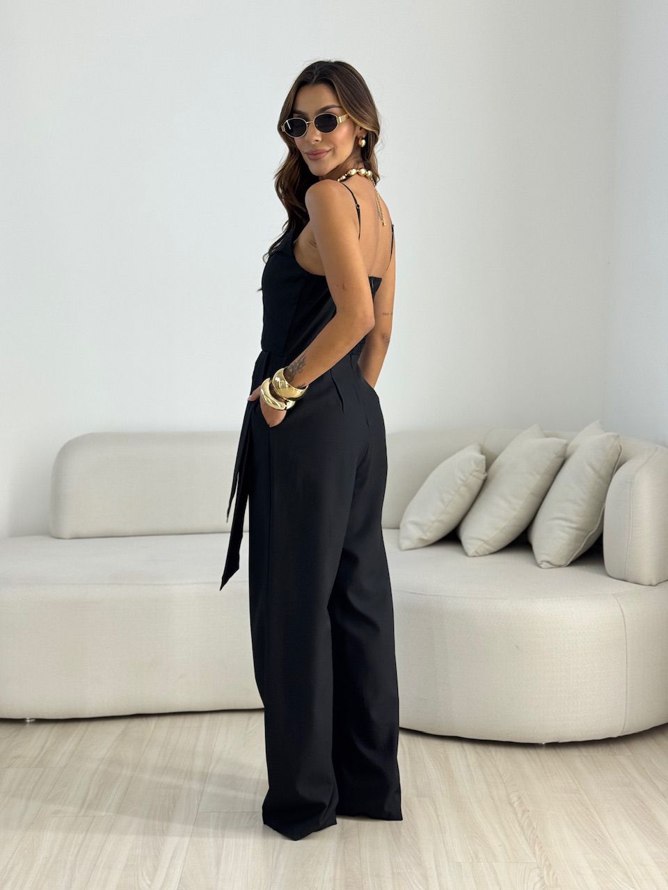 MACACÃO GIOVANA ALCINHA PRETO