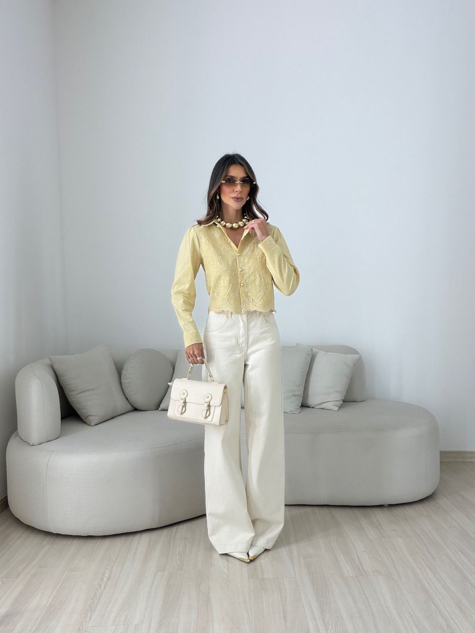 CAMISA LEILA BORDADA NUDE