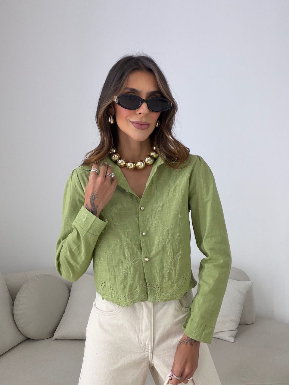 CAMISA LEILA BORDADA VERDE