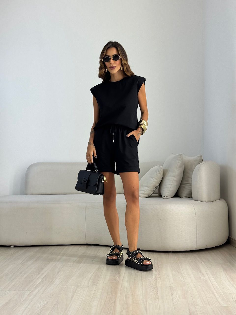 CONJUNTO VIVIANE BLUSA MUSCLE SHORT PRETO - 007153... - CAROLLA FERRARO