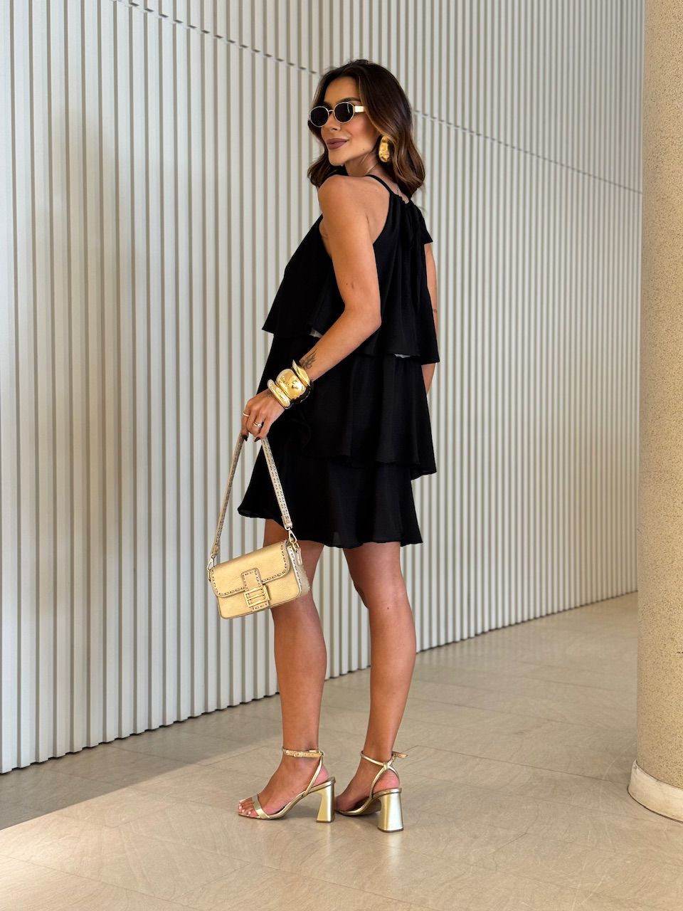 VESTIDO OLGA CURTO BABADO PRETO