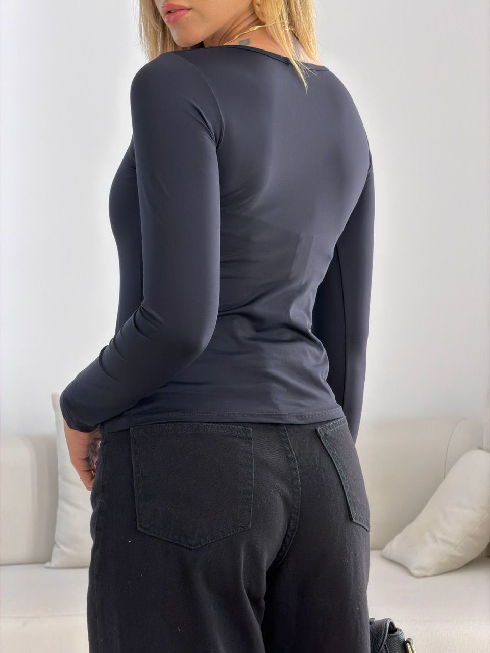 BLUSA AMANDA MANGA LONGA PRETA