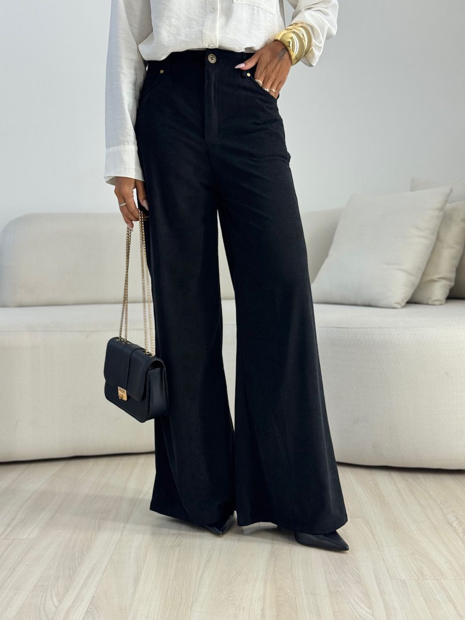 CALÇA MÁRCIA COTELÊ PRETA