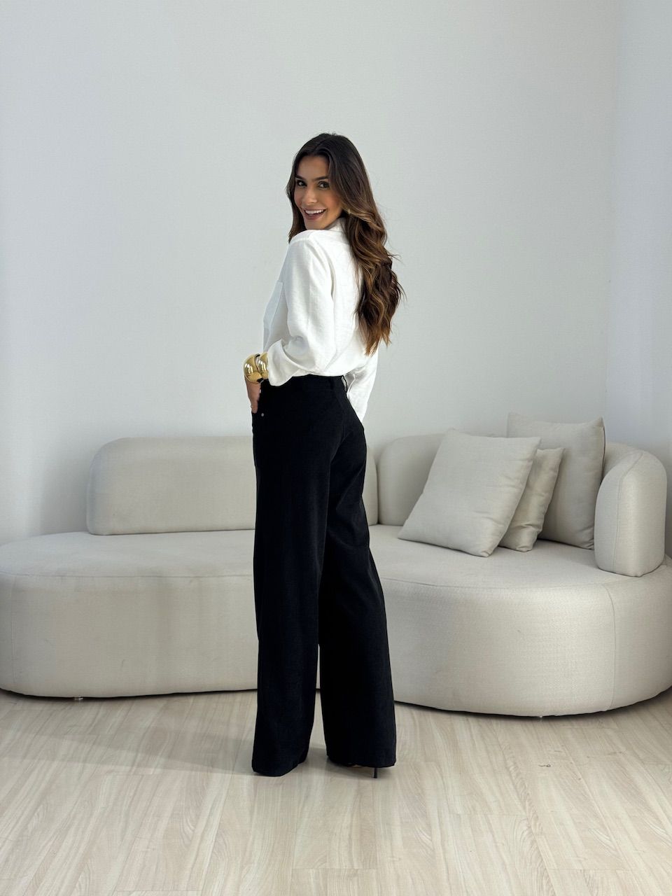 CALÇA MÁRCIA COTELÊ PRETA