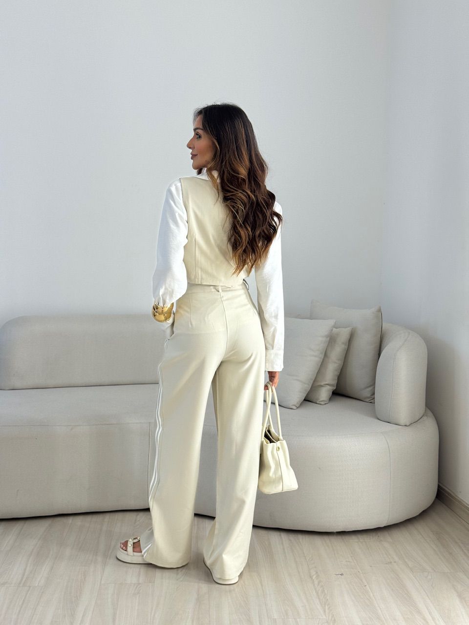 CONJUNTO KIARA LISTRAS AREIA