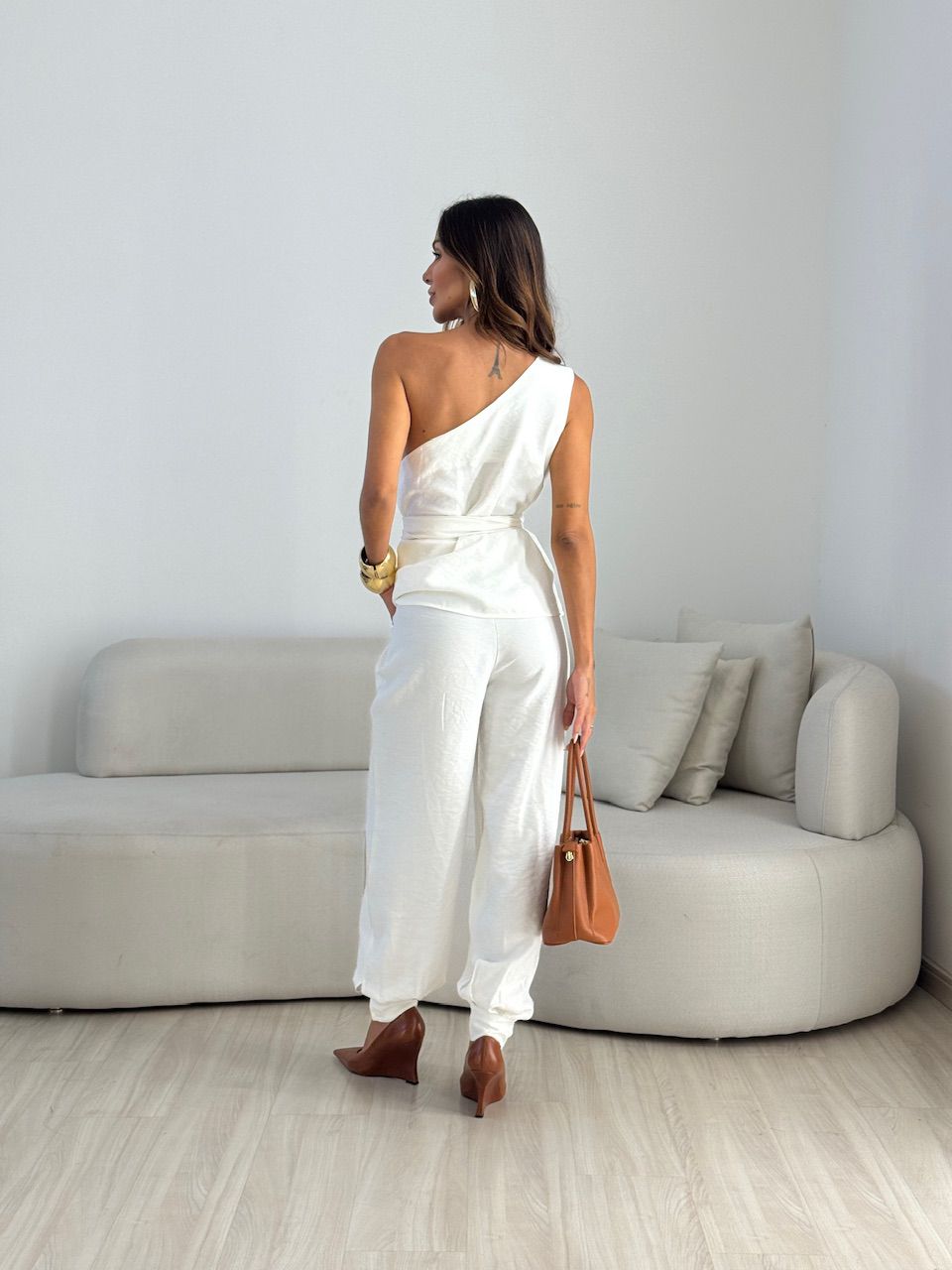 CONJUNTO LEILA NULA MANGA OFF