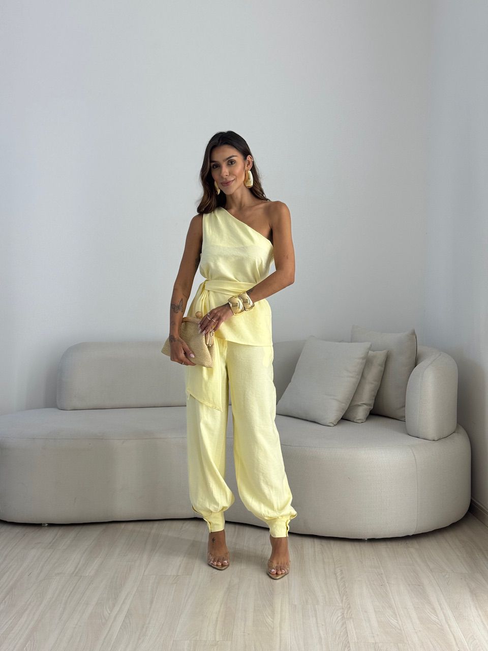 CONJUNTO LEILA NULA MANGA YELLOW BUTTER