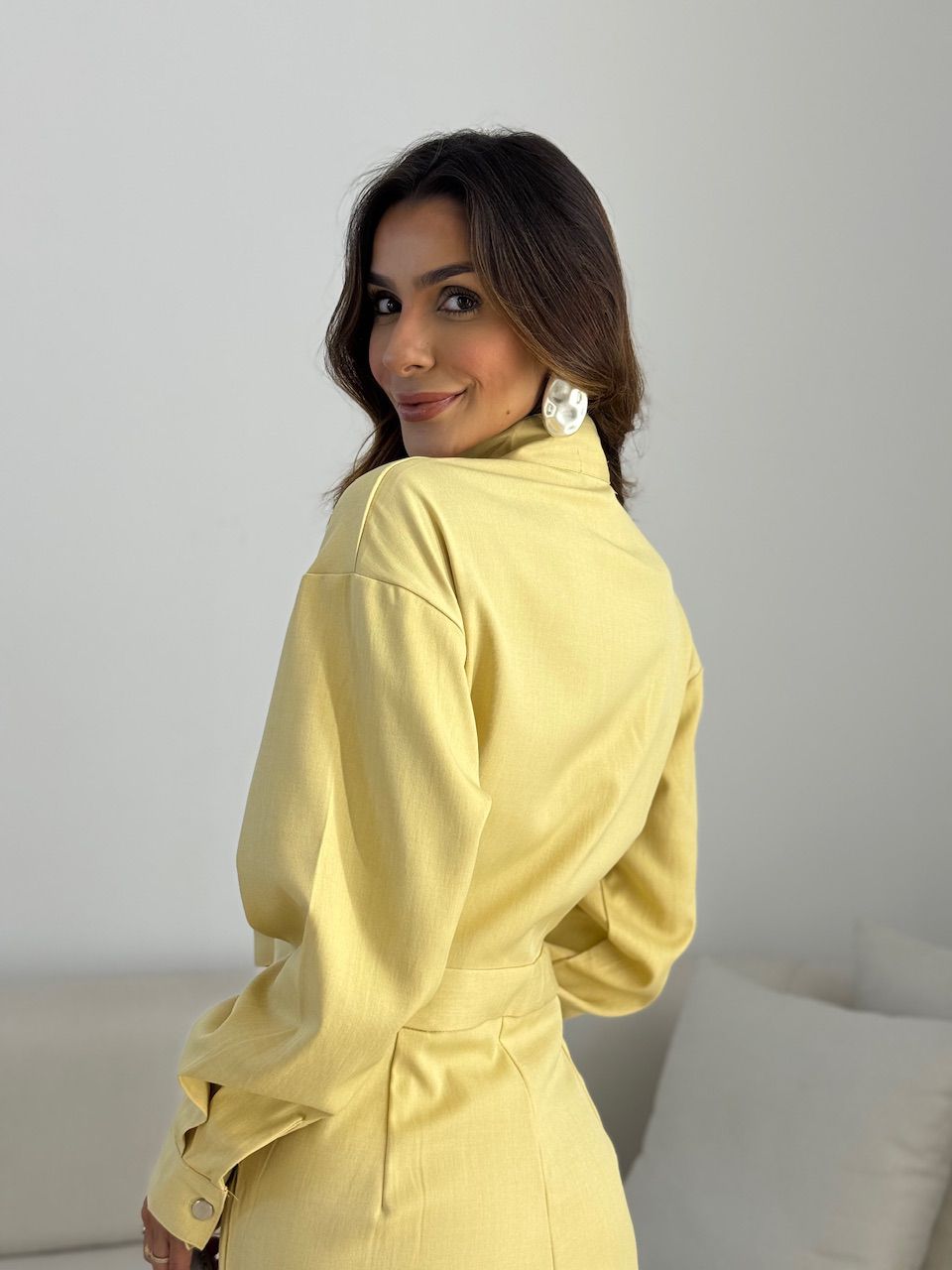 MACACÃO JÉSSICA ZÍPER AMARELO