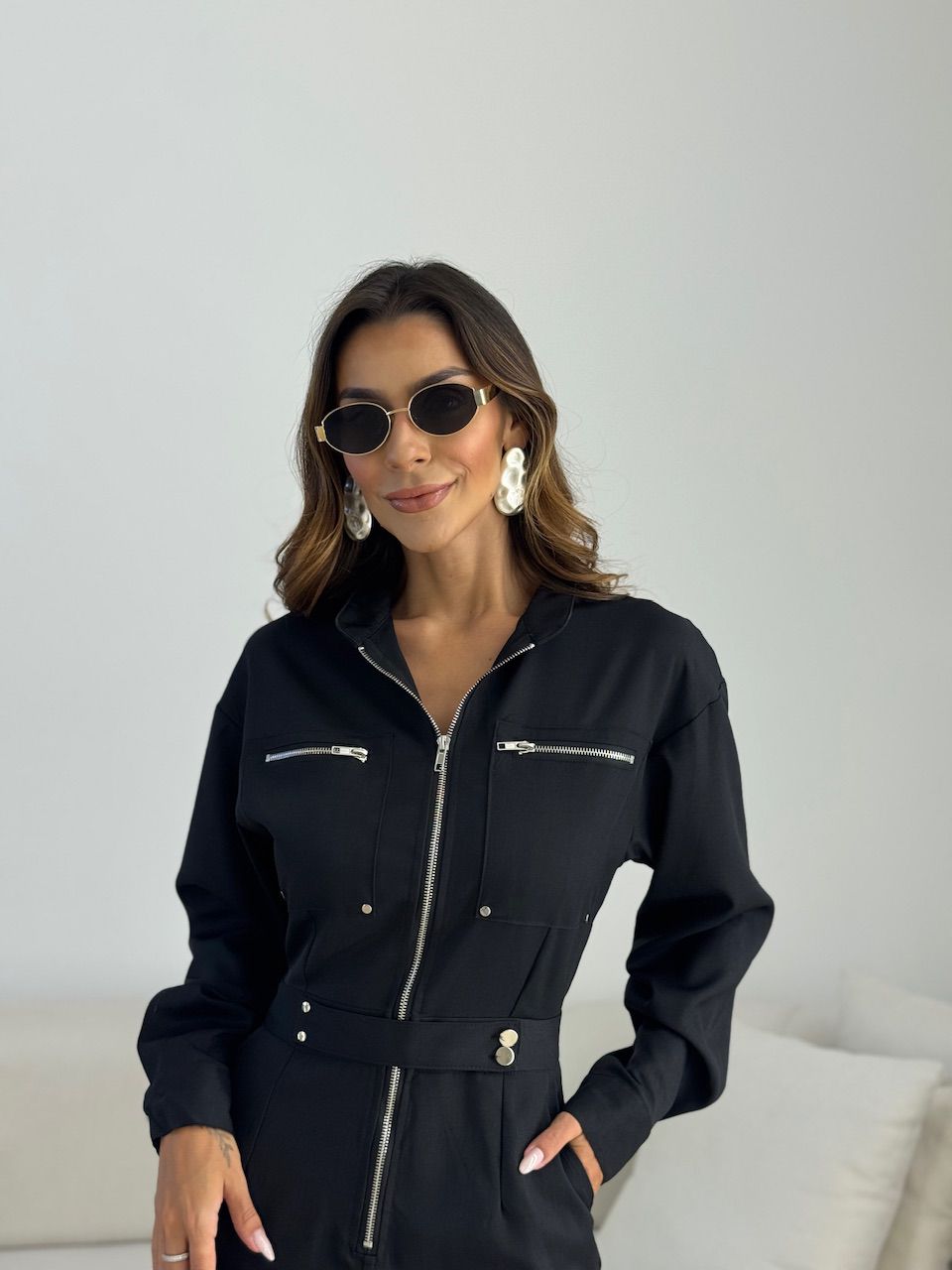 MACACÃO JÉSSICA ZÍPER PRETO