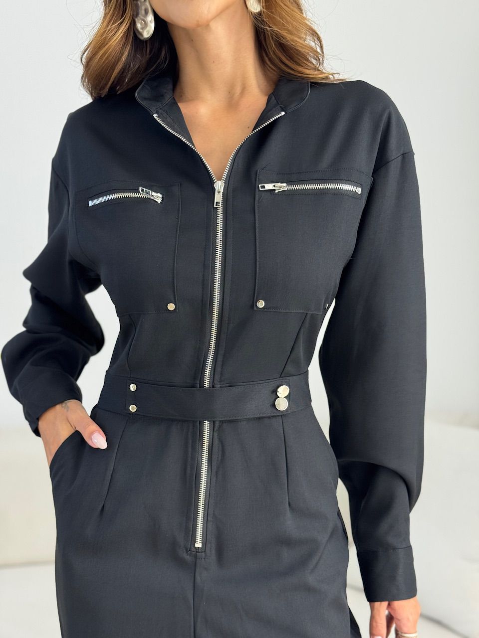 MACACÃO JÉSSICA ZÍPER PRETO