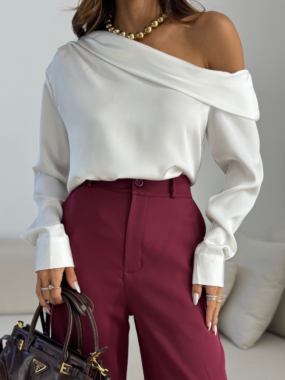 BLUSA PRISCILA OMBRO CAÍDO OFF - 0075570048 - CAROLLA FERRARO