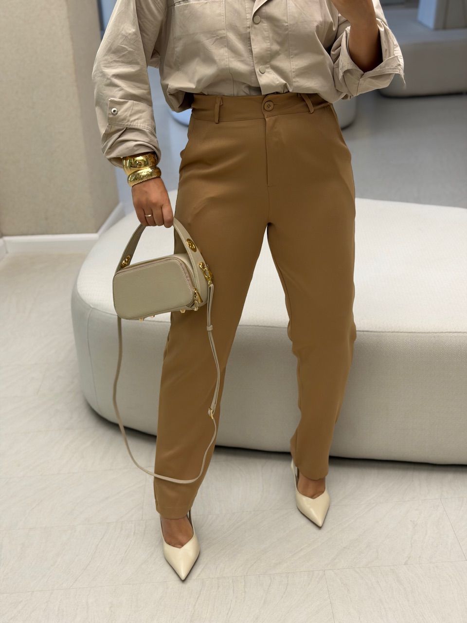 CALÇA ALICE ALFAIATARIA NUDE - 0075580049 - CAROLLA FERRARO