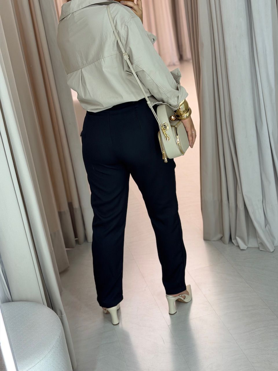 CALÇA ALICE ALFAIATARIA PRETA