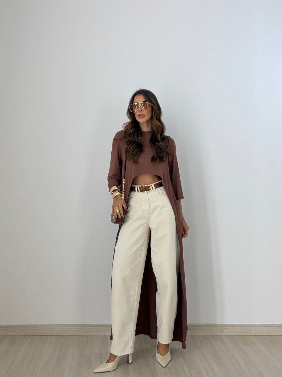 BLUSA JULIANA ASSIMÉTRICA ALONGADA MARROM