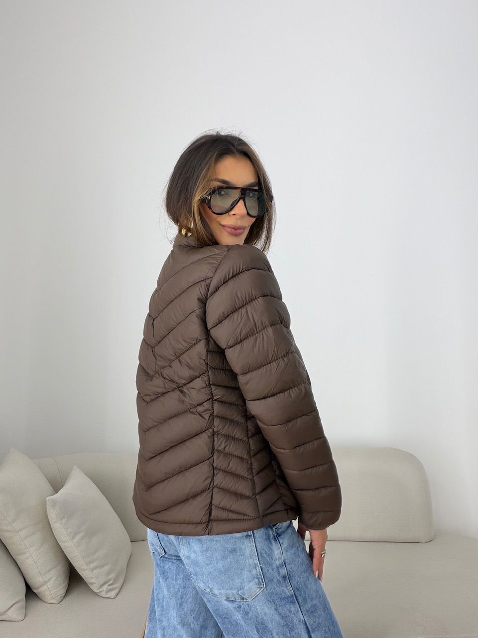 PUFFER REGINA ZÍPER CAFÉ