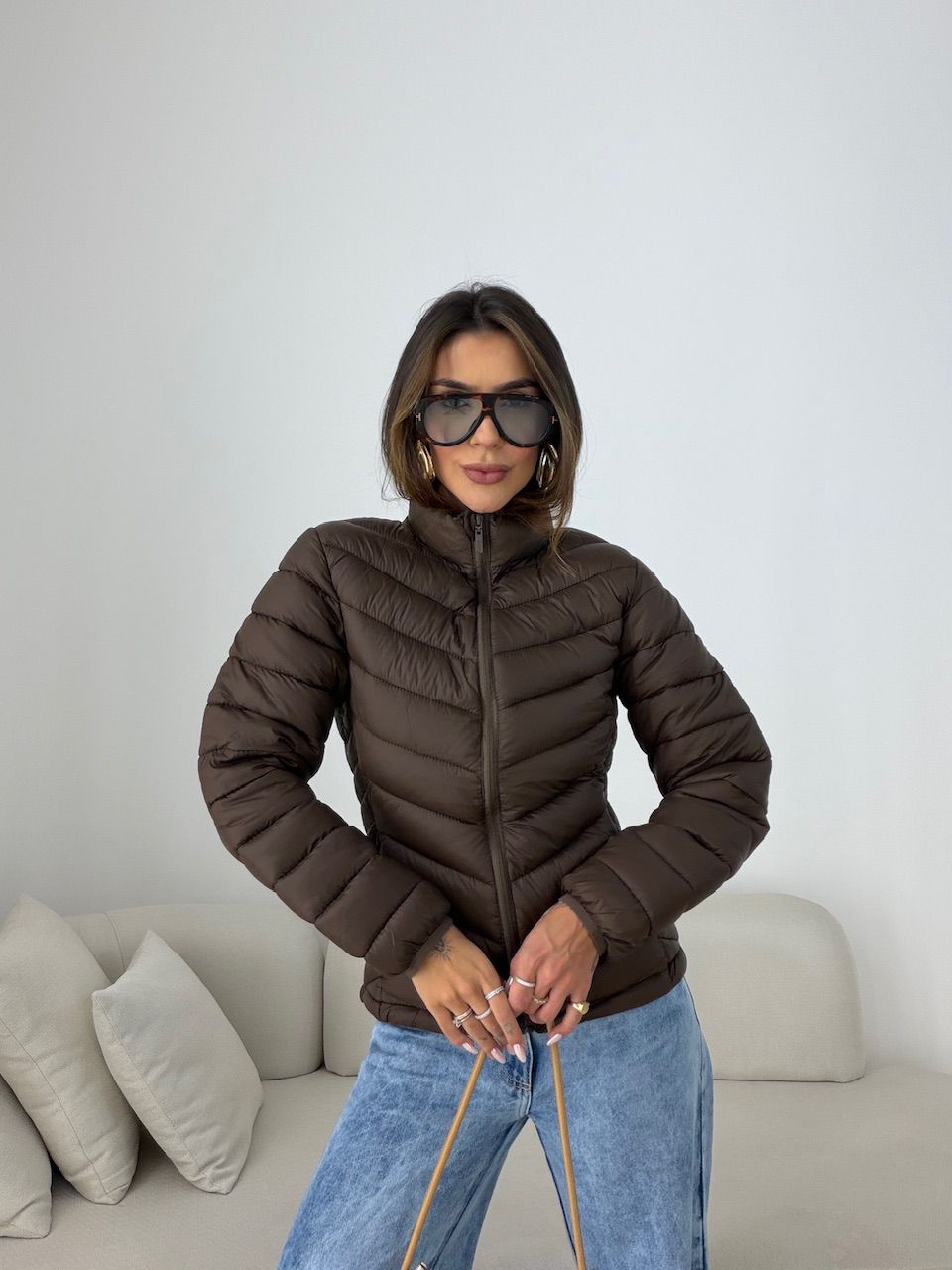 PUFFER REGINA ZÍPER CAFÉ