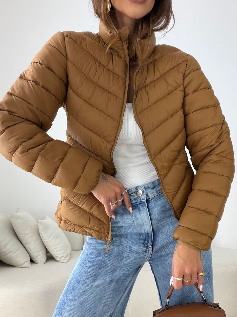 PUFFER REGINA ZÍPER CARAMELO