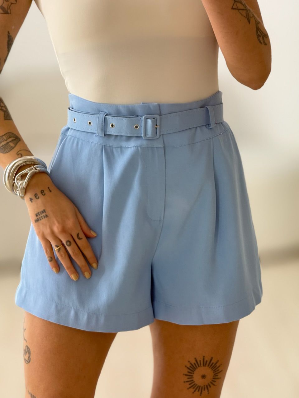 SHORT OLIVIA CINTO AZUL