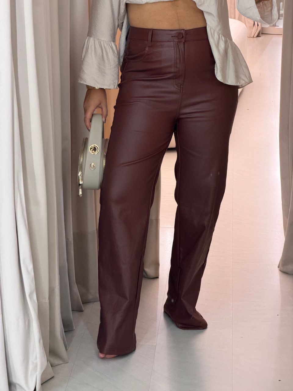 CALÇA TAIENE COURO FAKE CAPUCCINO 