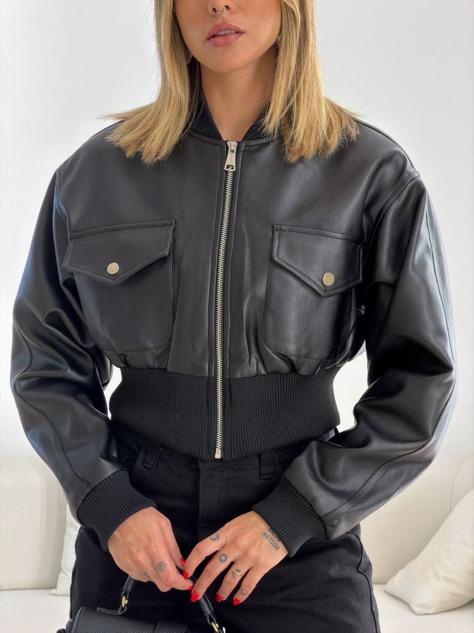 JAQUETA BÁRBARA COURO FAKE PRETA